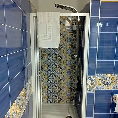 Caldi Abbracci Meta